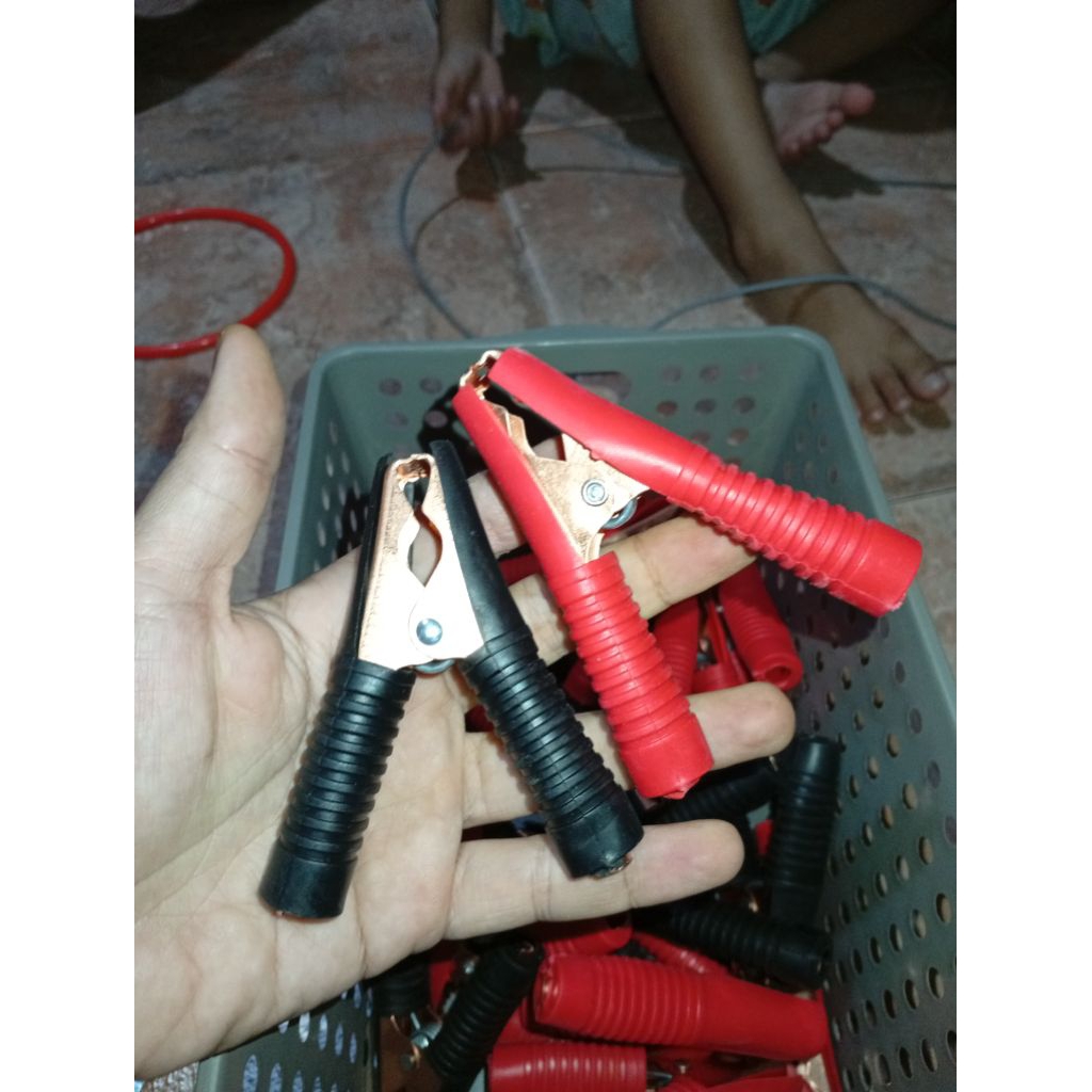 Jepitan Aki Buaya Besar Merah Hitam (Sepasang) 100A