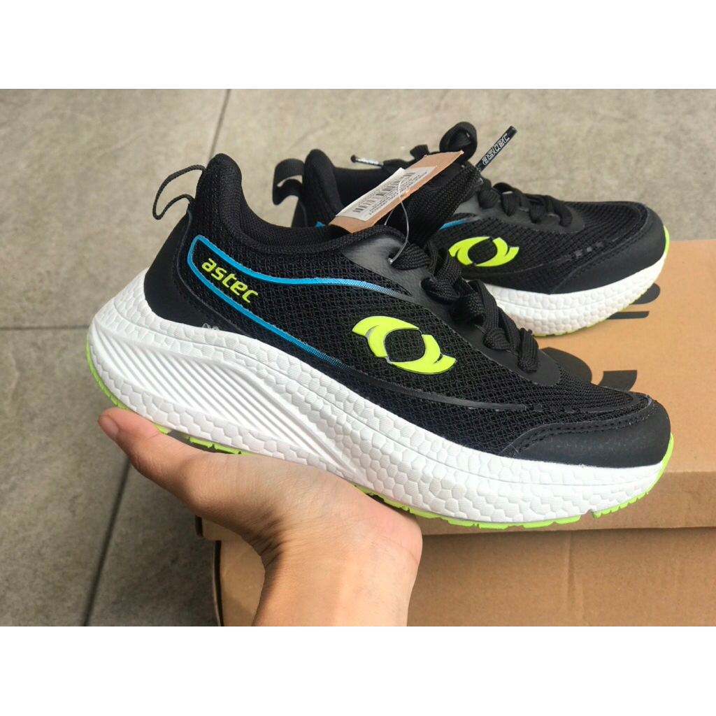 Sepatu anak Diadora sale up to 70% (cewek/cowok)