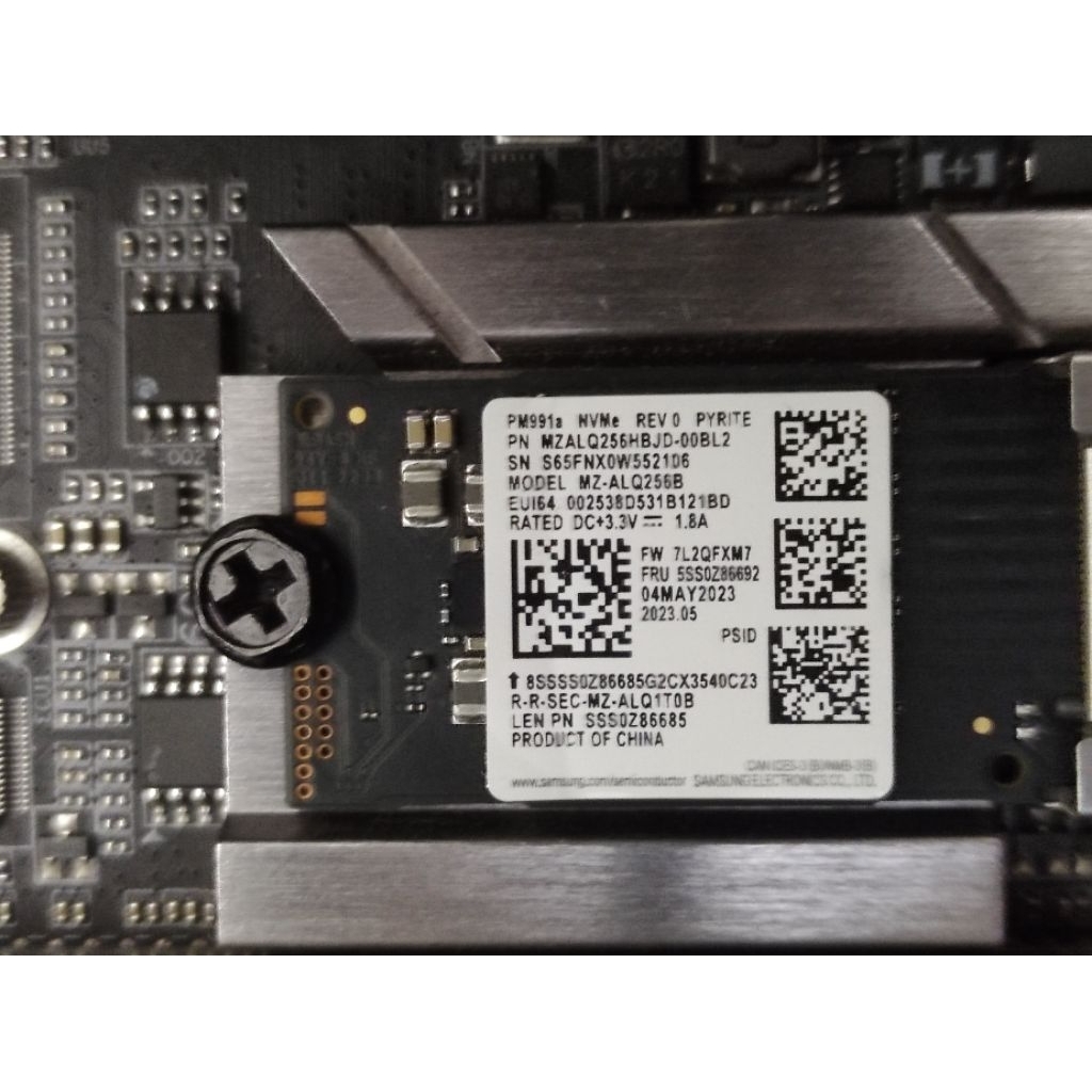 SSD NVME 2242 Samsung Original OEM 256Gb - Bekas Unit Only Low Usages