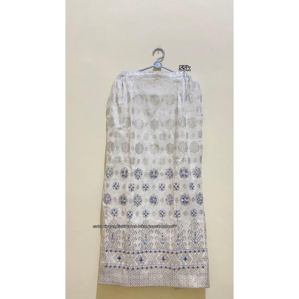 rok songket sudah berpayet