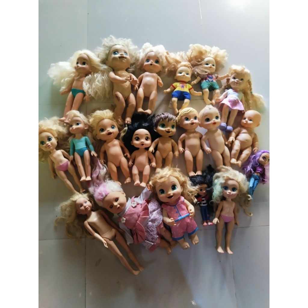 aneka boneka HASBRO BABY ALIVE,melcahn,lalaloppsy (preloved)