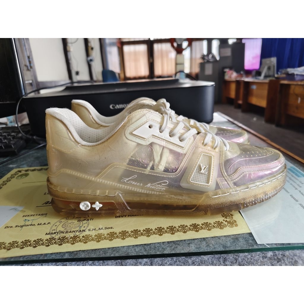 LV trainer transparant preloved