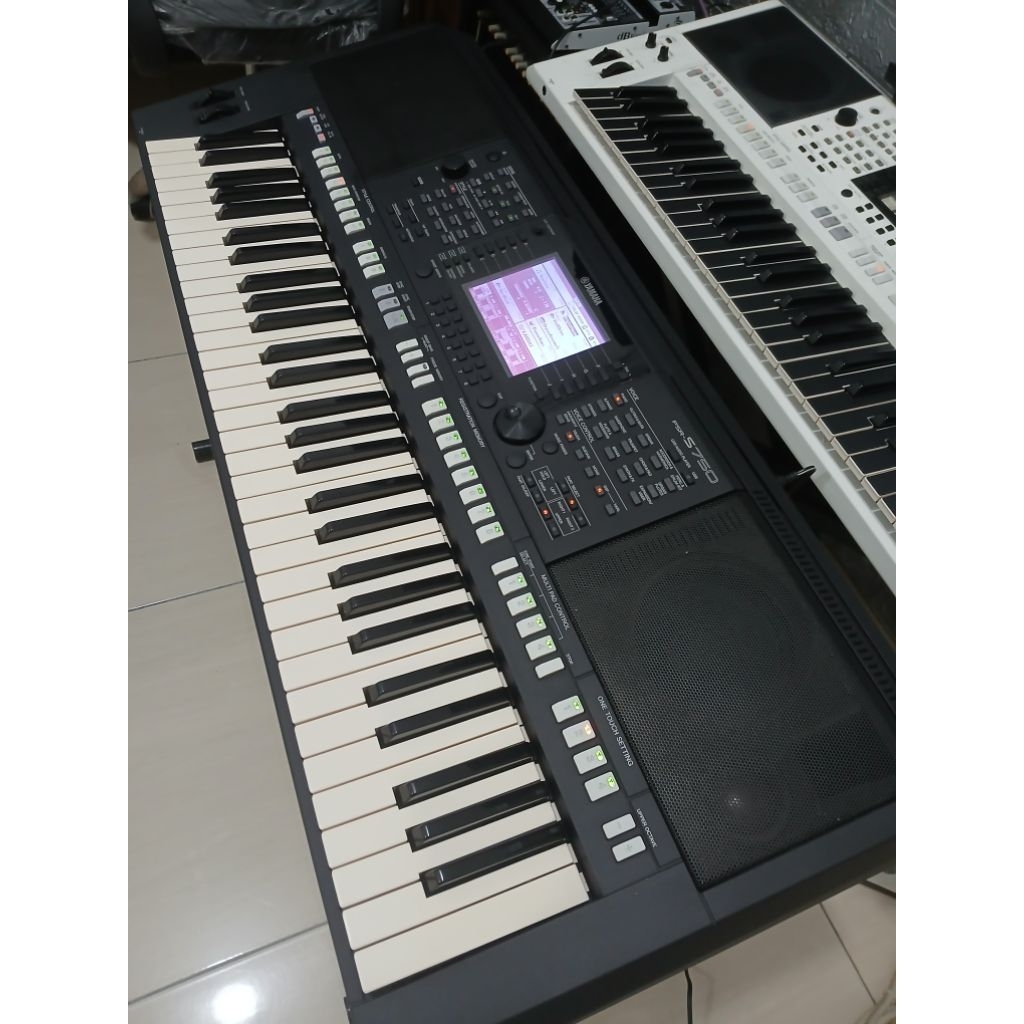 yamaha PSR S750