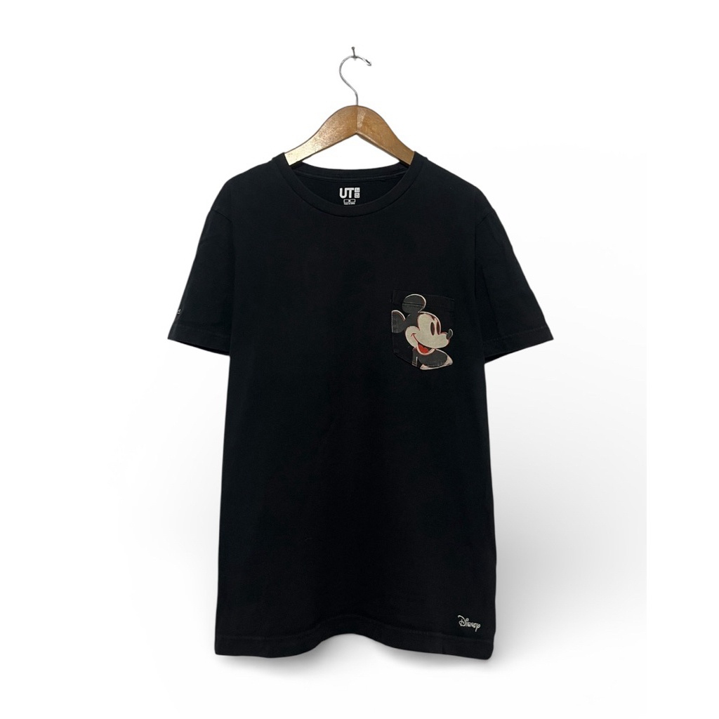 Tshirt Uniqlo Mickey Mouse Pocket • Kaos Uniqlo Mickey Mouse Second Original