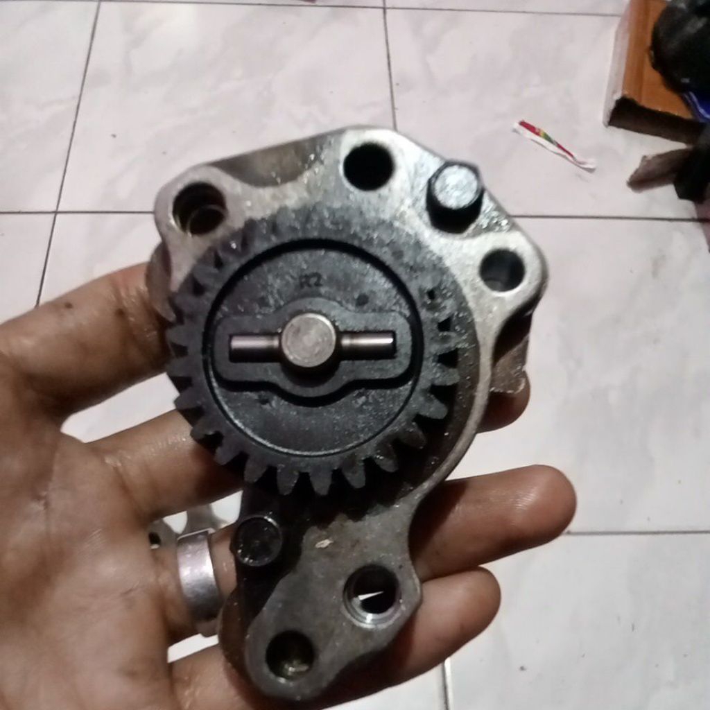 pompa oli copotan Honda CB150R old