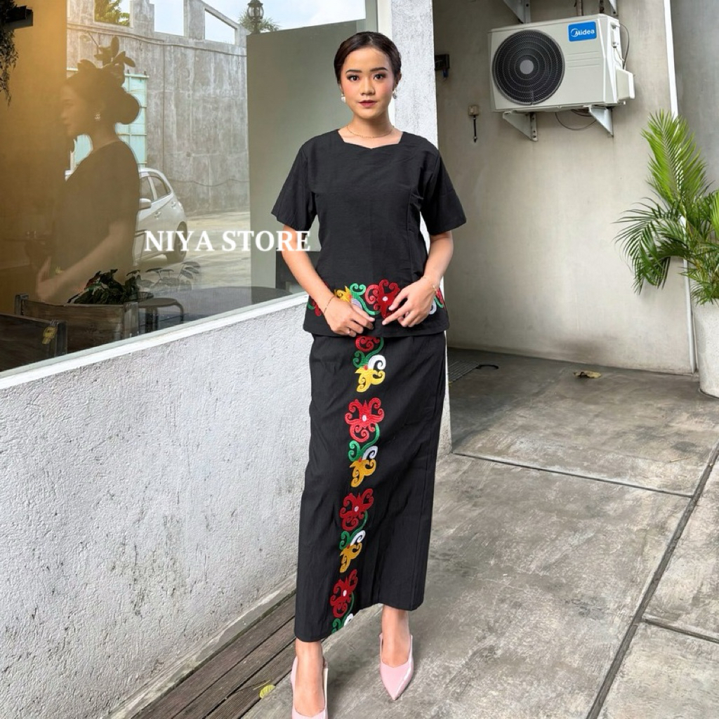 Baju Tenun Cumi Bordir Etnik Kalimantan Tradisional