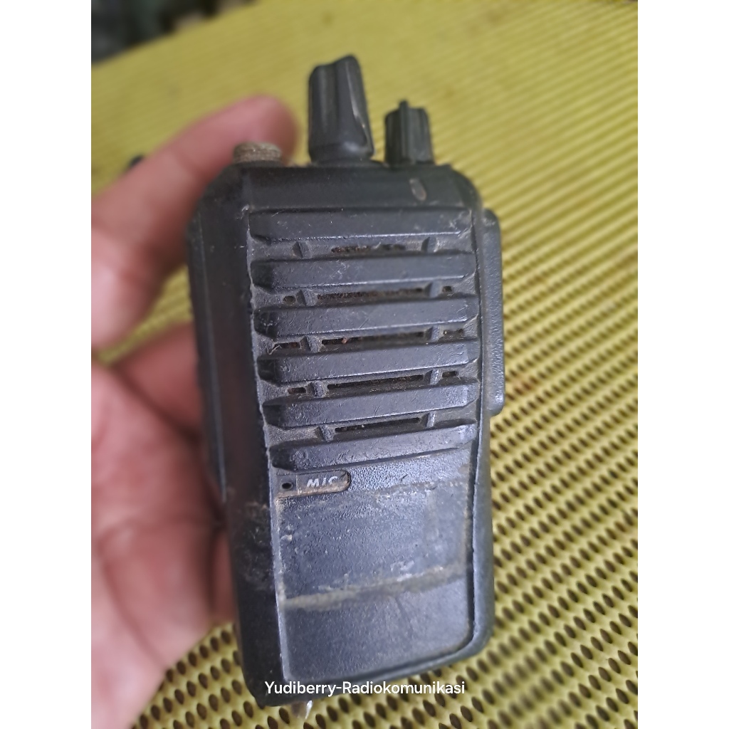Unit Ht Icom F4003 Normal Mesin Icom IC-F4003 UHF 400 Mhz dan Uhf 350 Mhz