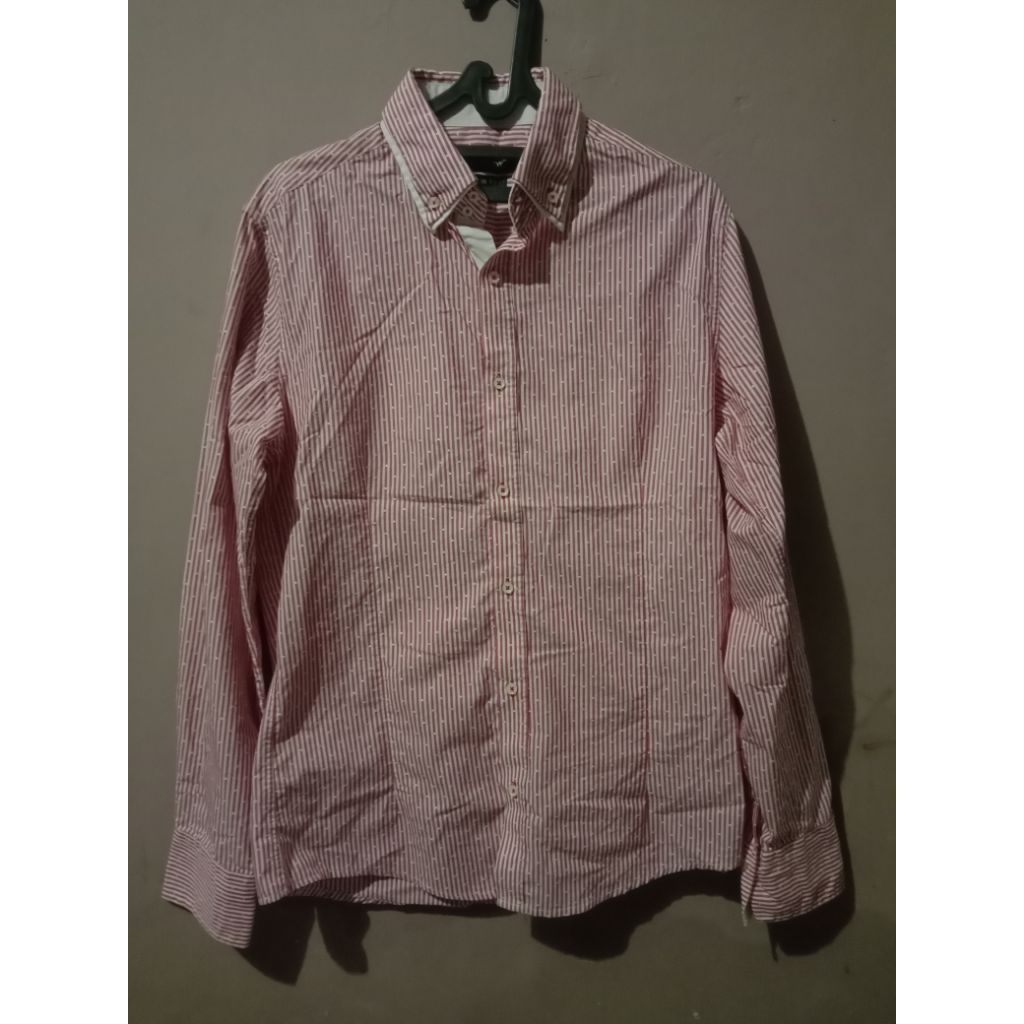 Kemeja salur merah Pierrox