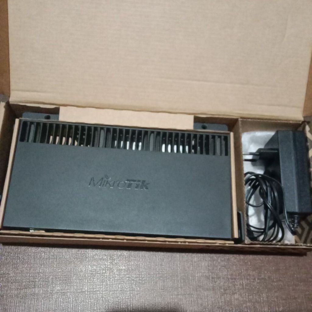 mikrotik rb4011igs+rm bekas berkualitas