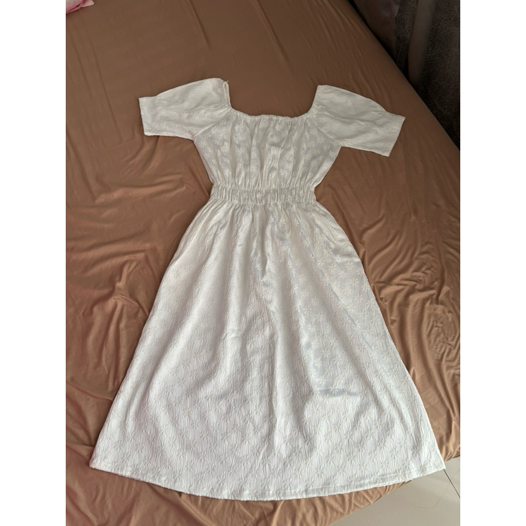 Preloved Aubrey Dress in White - Claryn