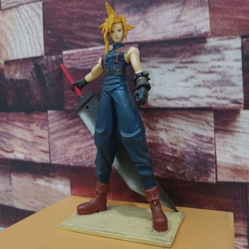 Figure Cloud Final Fantasy 7