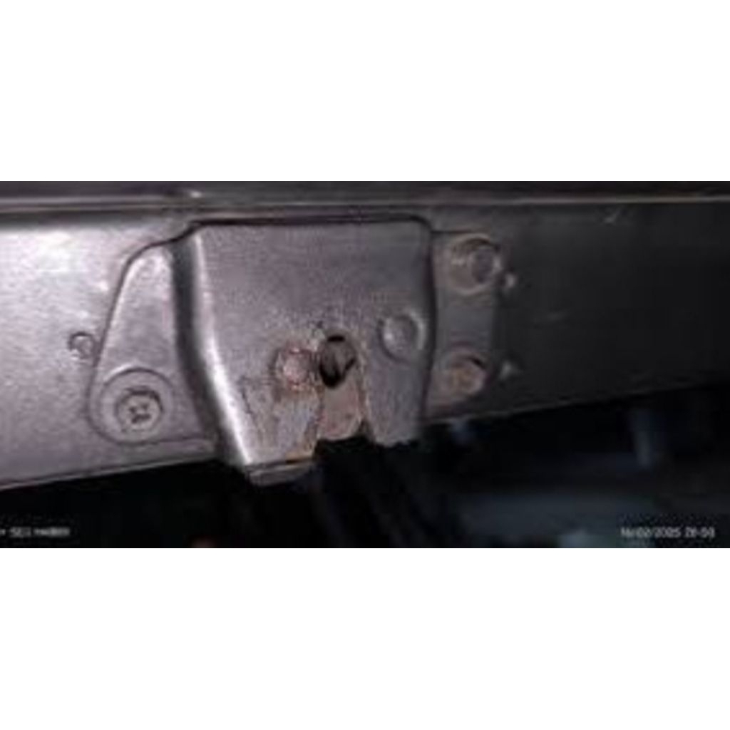 DOOR LOCK BAGASI MITSUBISHI KUDA COPOTAN ORIGINAL GARANSI