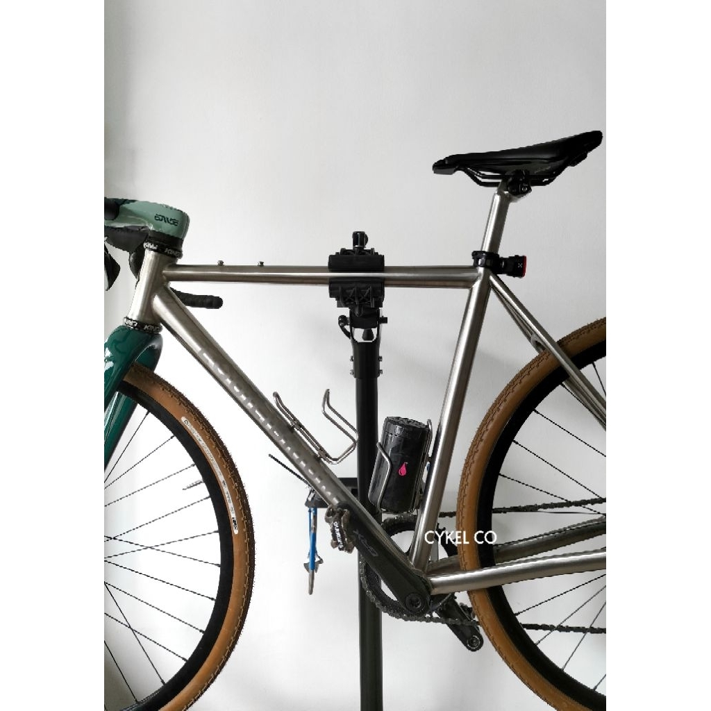 professional bike stand bike repair cleaning bronze black stand sepeda