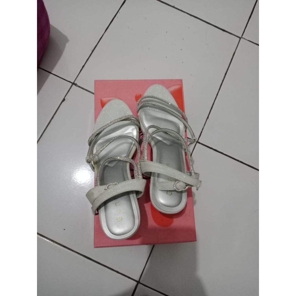 (preloved) heels genny silver