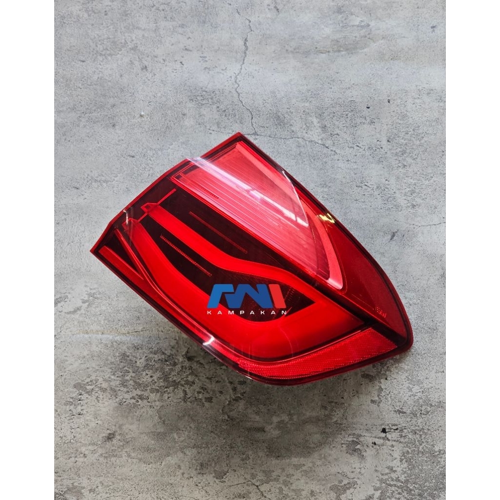 Stop Lamp Lampu Belakang Kanan BMW F30 LCI