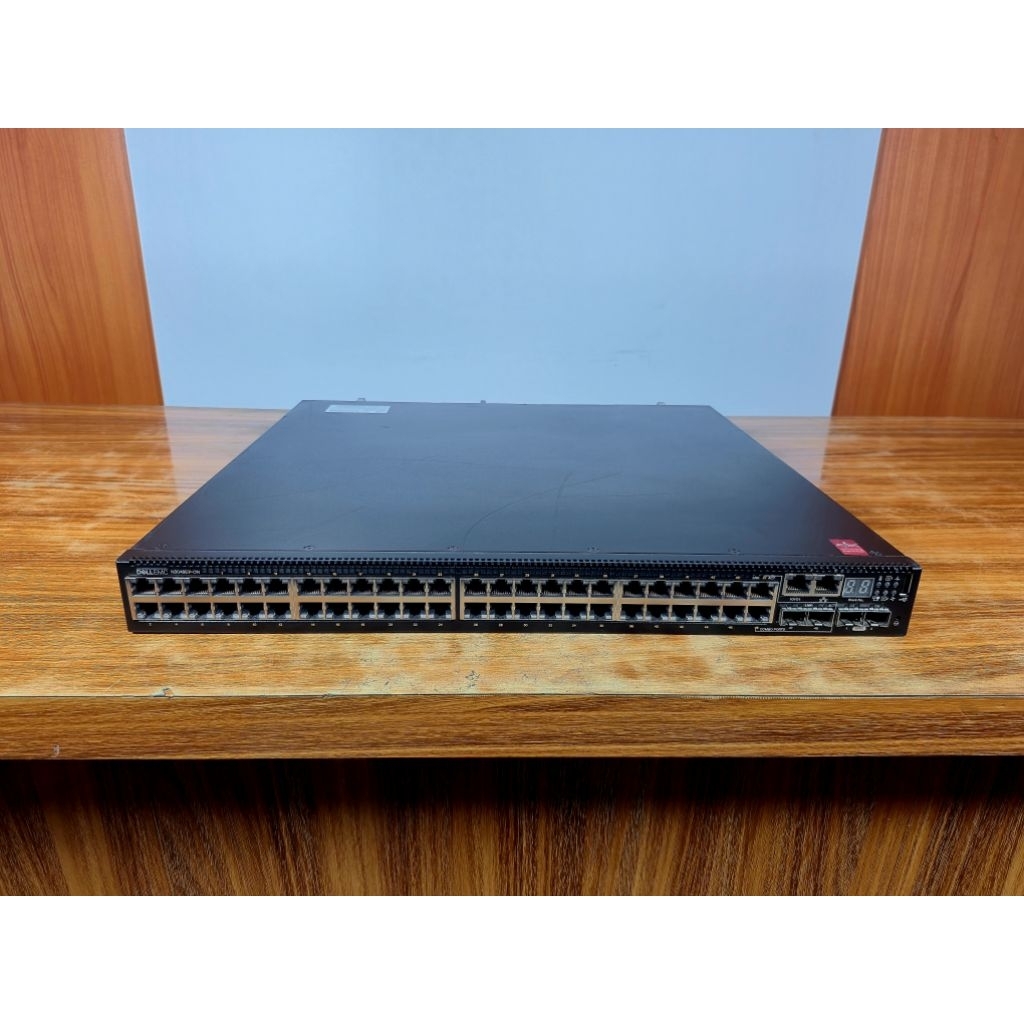 Switch Dell EMC N3048EP-ON 48x Port LAN Gigabit PoE+ 2x Port SFP+ 10G 2x Port Combo SFP + RJ45 Layer