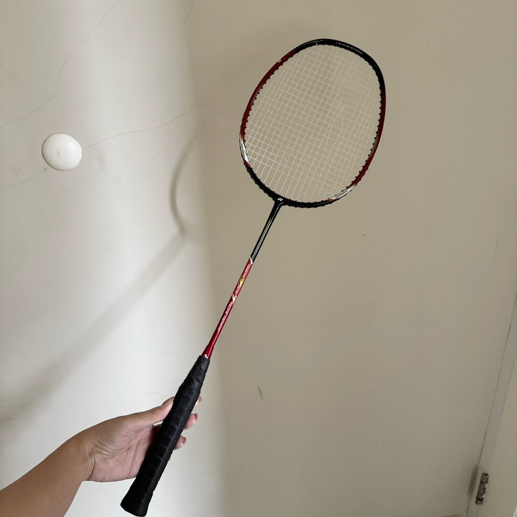 YONEX Isometric Zeta Taufik Hidayat - raket badminton - bulu tangkis - preloved