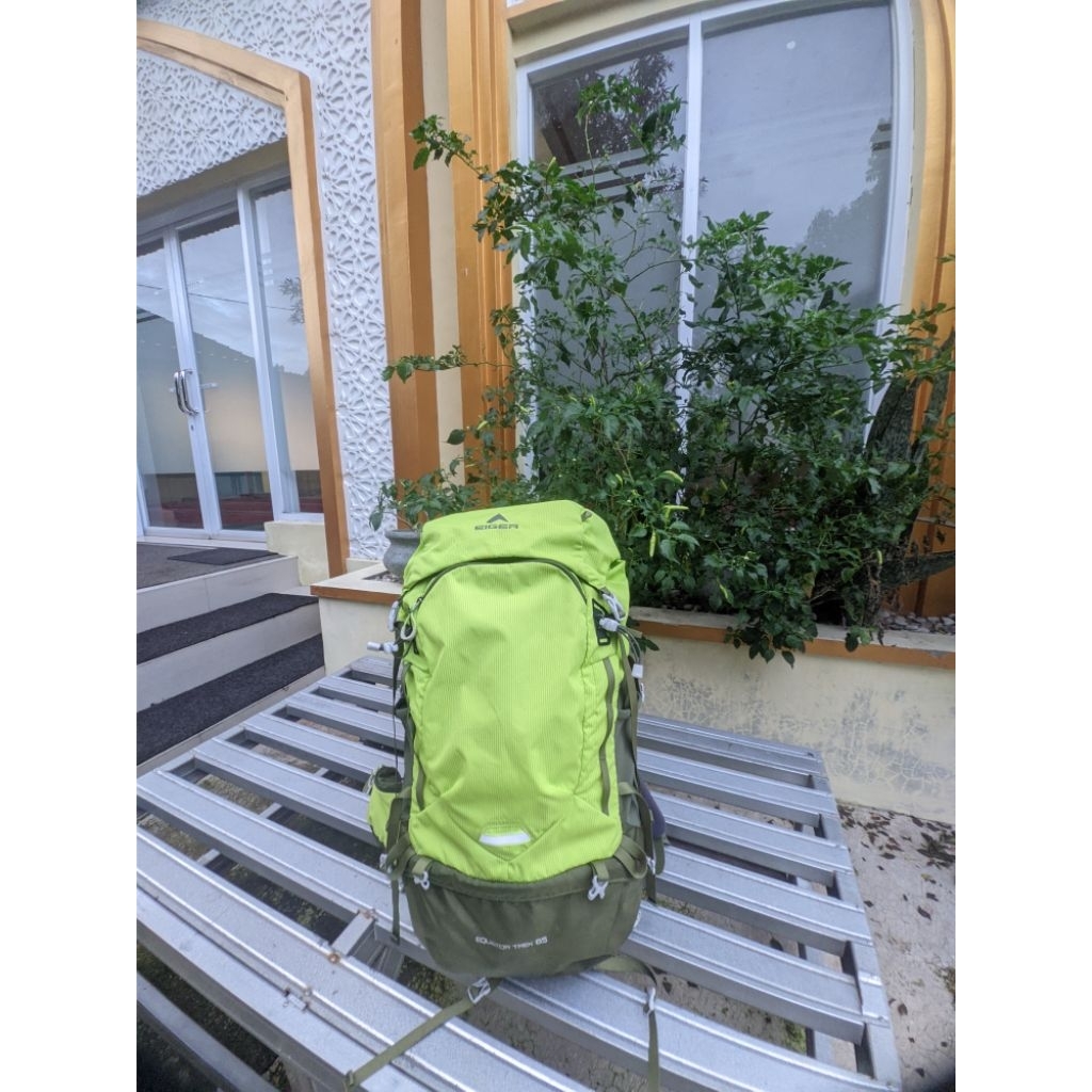 eiger equator trek 65l