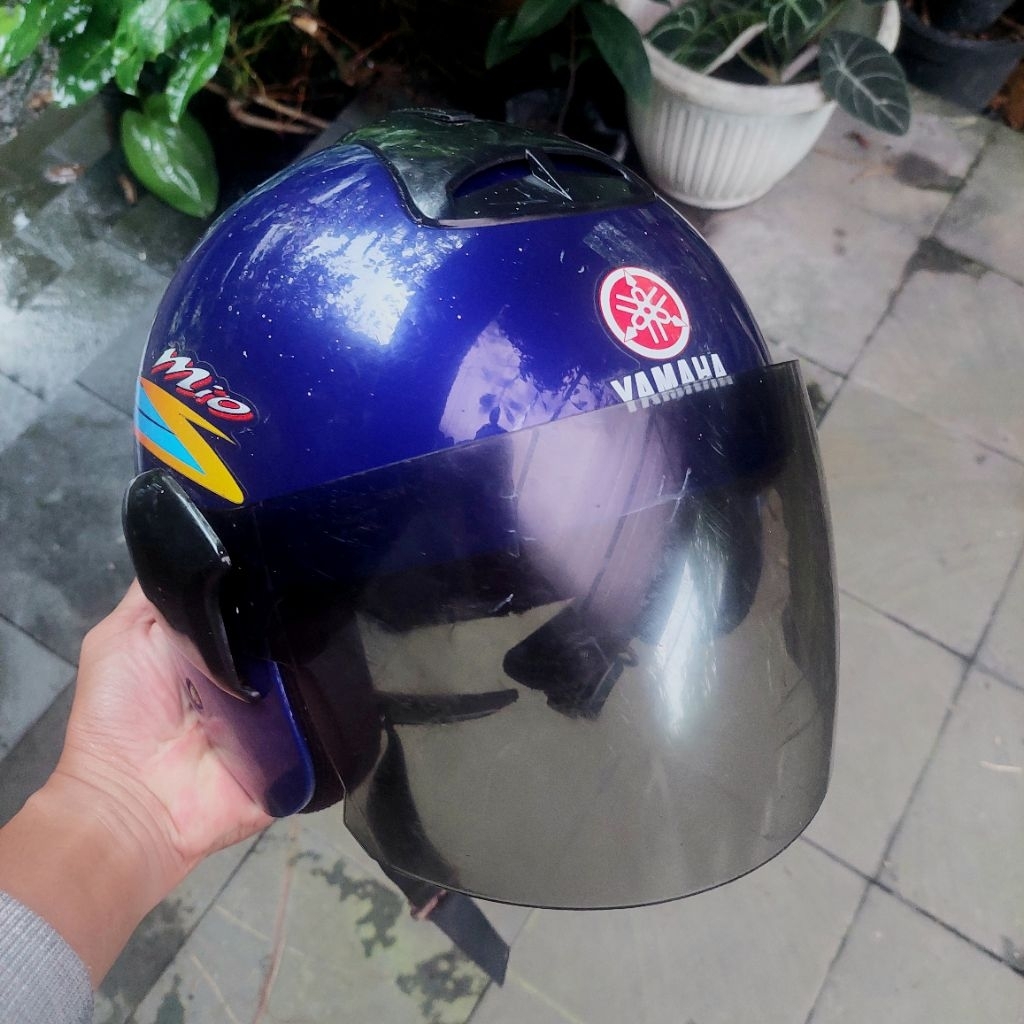 Helm yamaha mio old ( ori - bekas pakai )