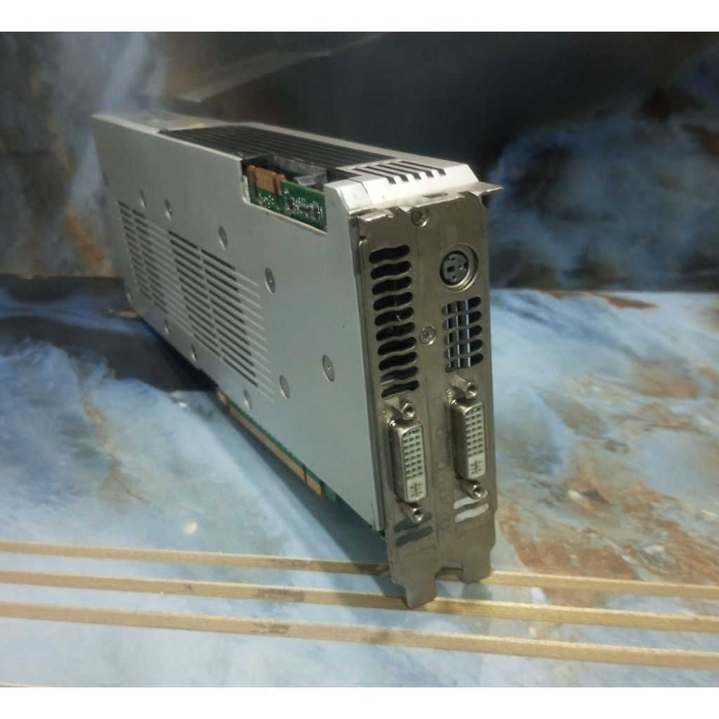 VGA CARD QUADRO FX4800 1.5 GB DDR 3 384 BIT NORMAL SECOND GARANSI 1 BULAN