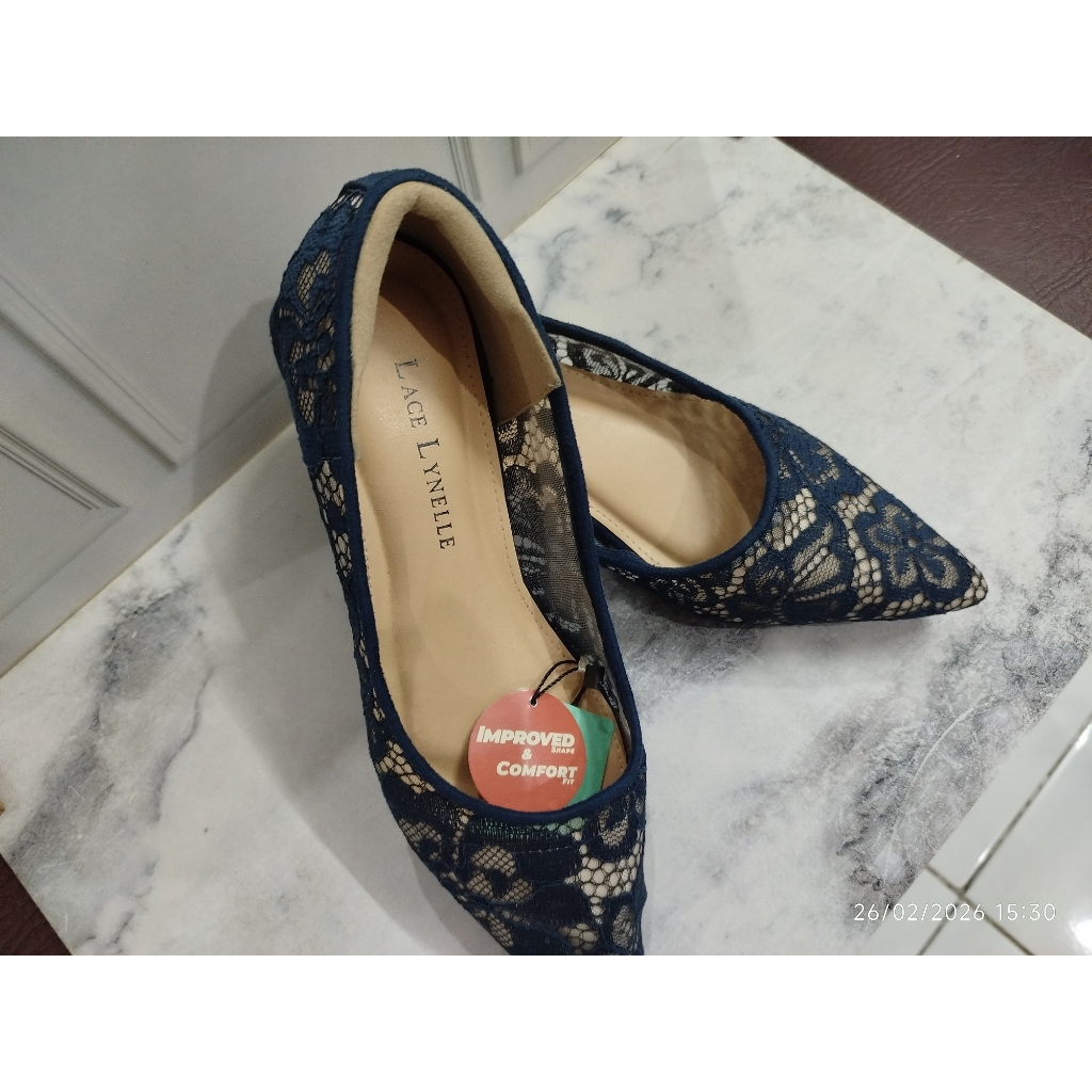 LACE LYNELLE Heels Model Kitten Sonya SIZE 37 PRELOVED sepatu wanita brukat navy