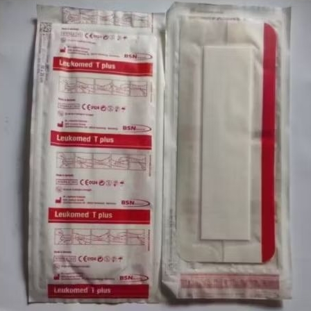 Leukomed T Plus 25 cm x 10 cm anti air / plester luka anti air