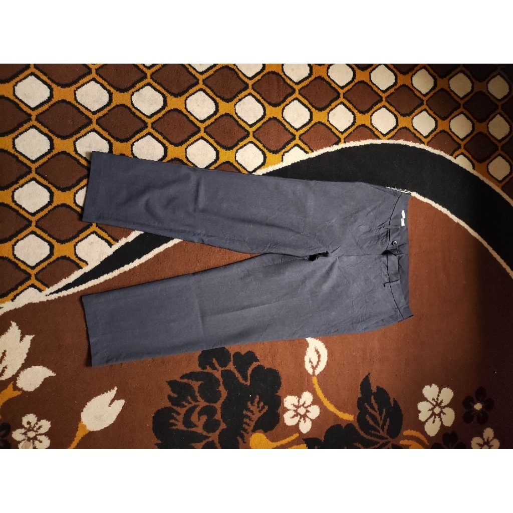 celana kerja kantor UNIQLO airsense p55