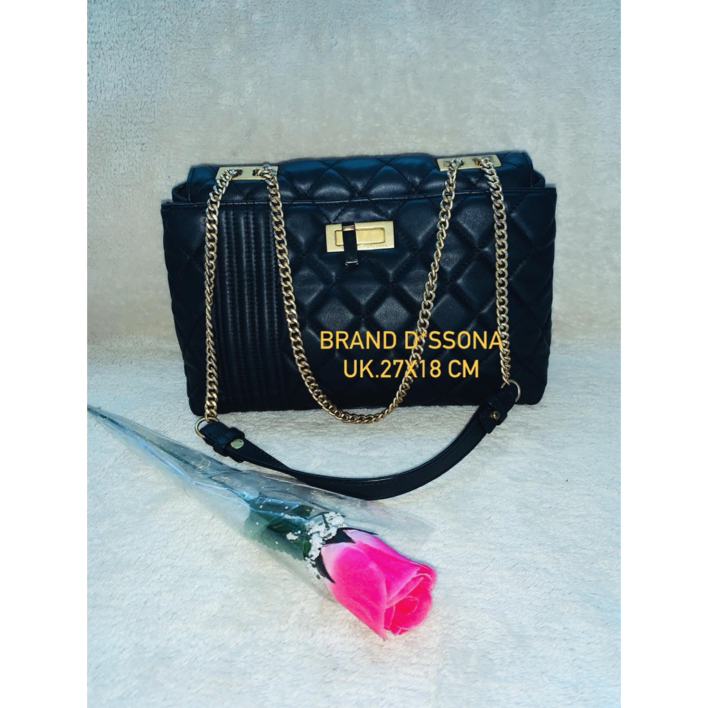 Brand D*ssona Preloved Tas Sling and Shoulder kulit wanita