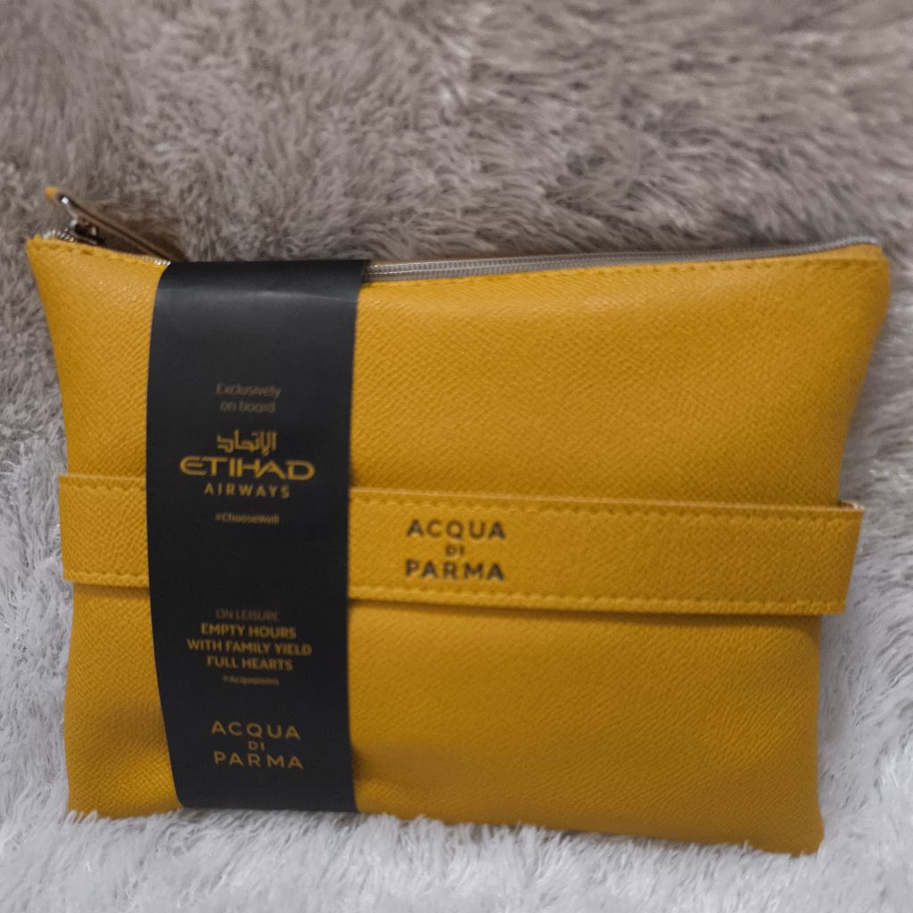 Amenity kit ACQUA DI PARMA by Etihad Airways Limited