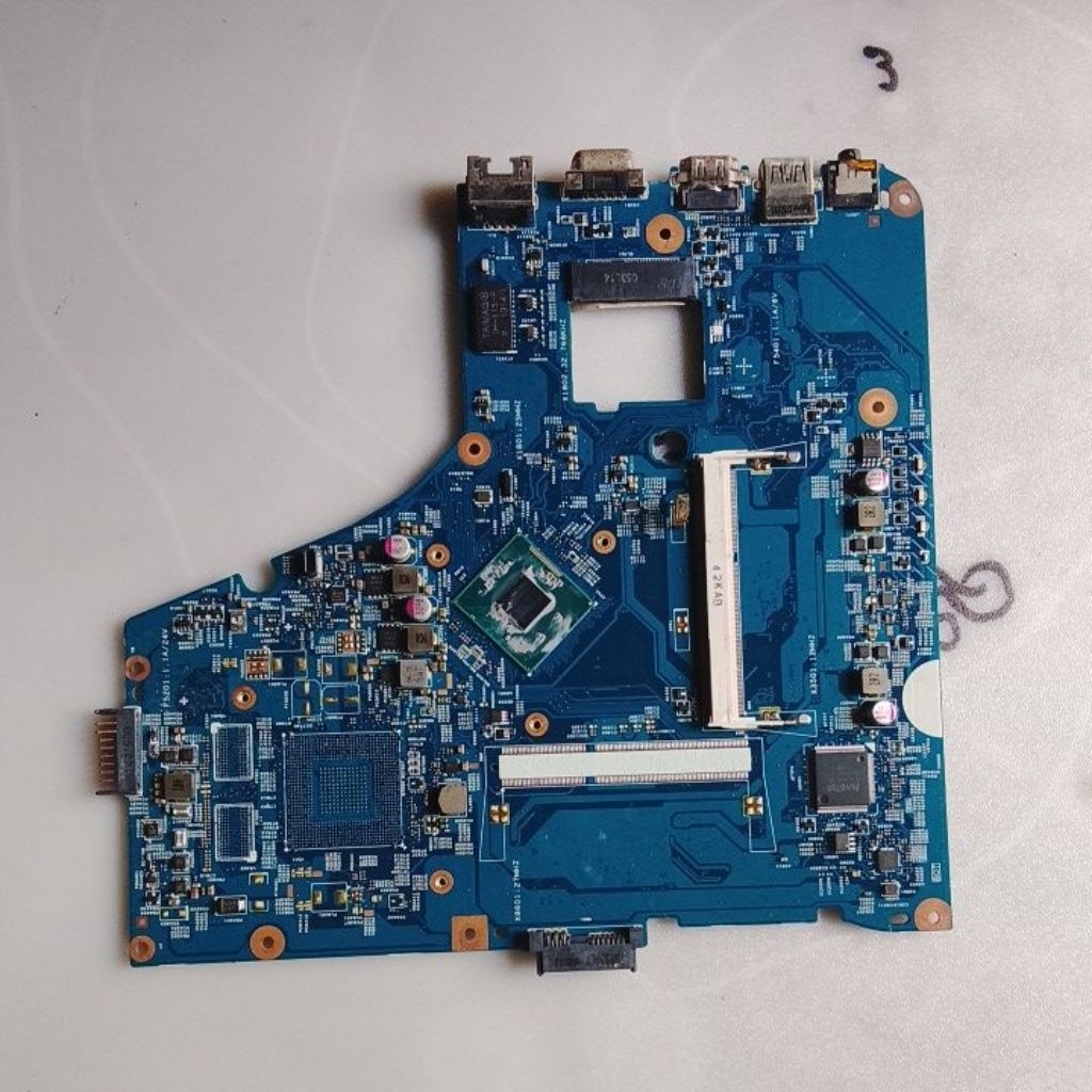 Motherboard laptop Acer aspire E1-410 Bahan Servisan