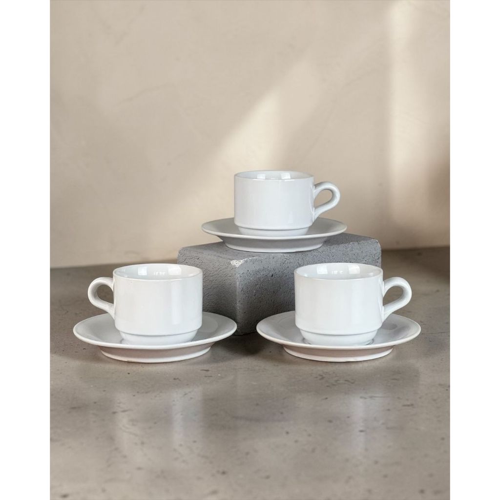 Cangkir keramik putih polos