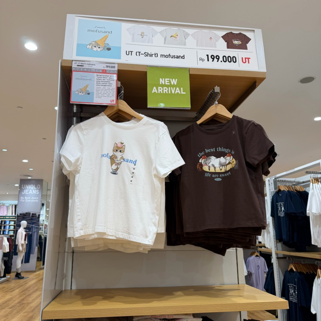 kaos t-shirt ut mofusand lengan pendek uniqlo sale
