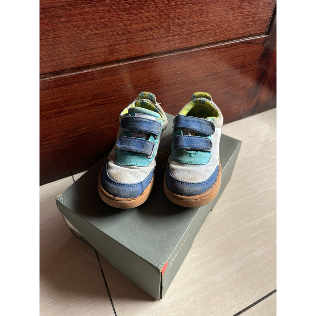 SEPATU WAKAI KIDS SIZE 26