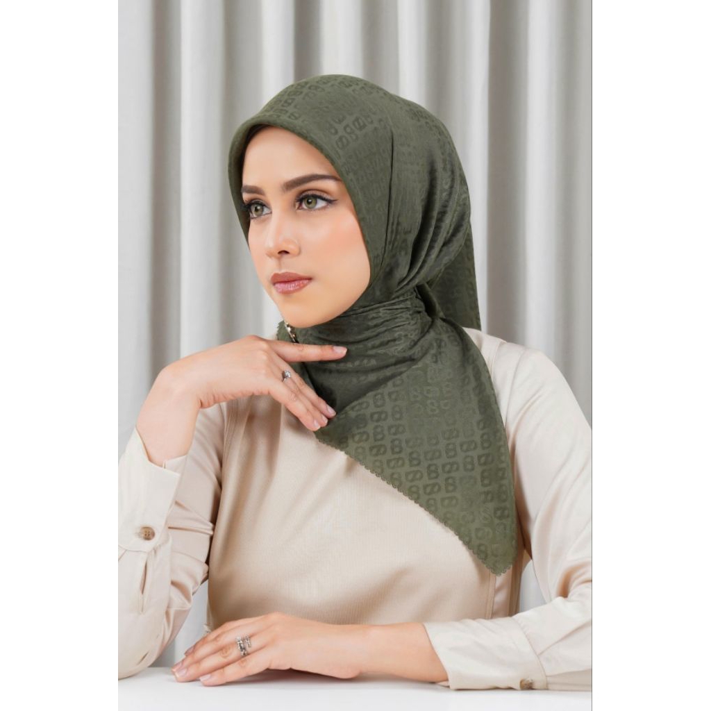 New Buttonscarves Everyday Tapis Embossed Kale