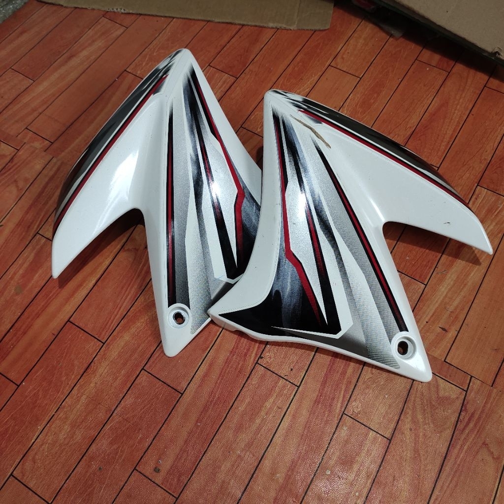 Cover Sayap Tangki Yamaha Vixion Old ORIGINAL SECOND