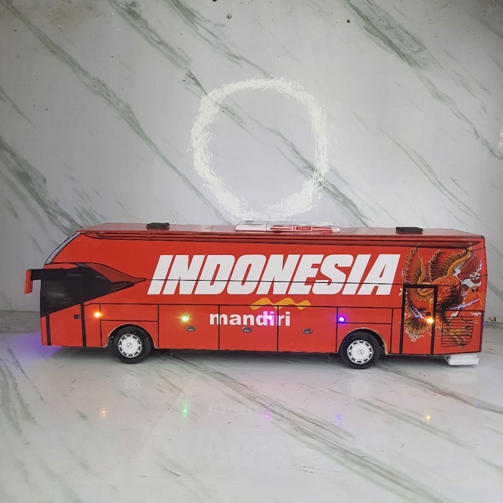 Miniatur bus Timnas Indonesia