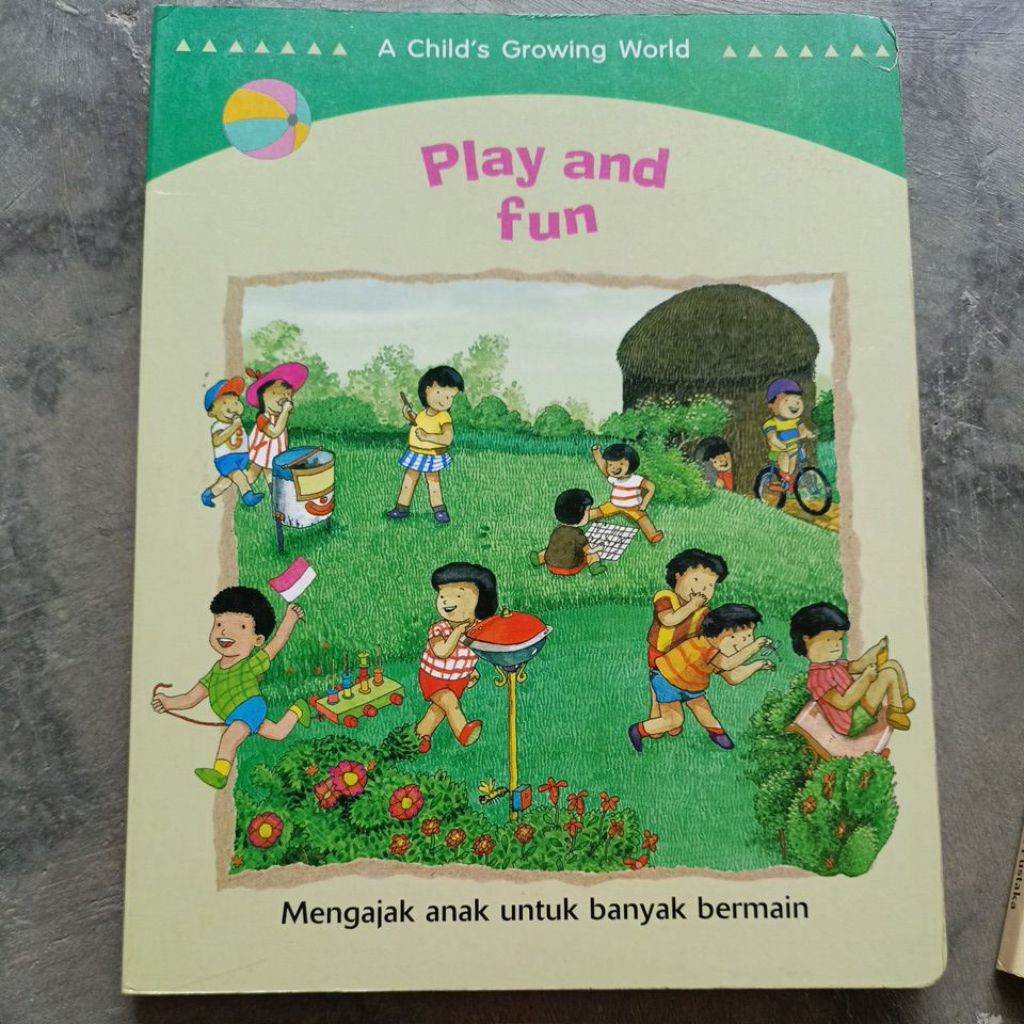 Buku A Child's Growing World