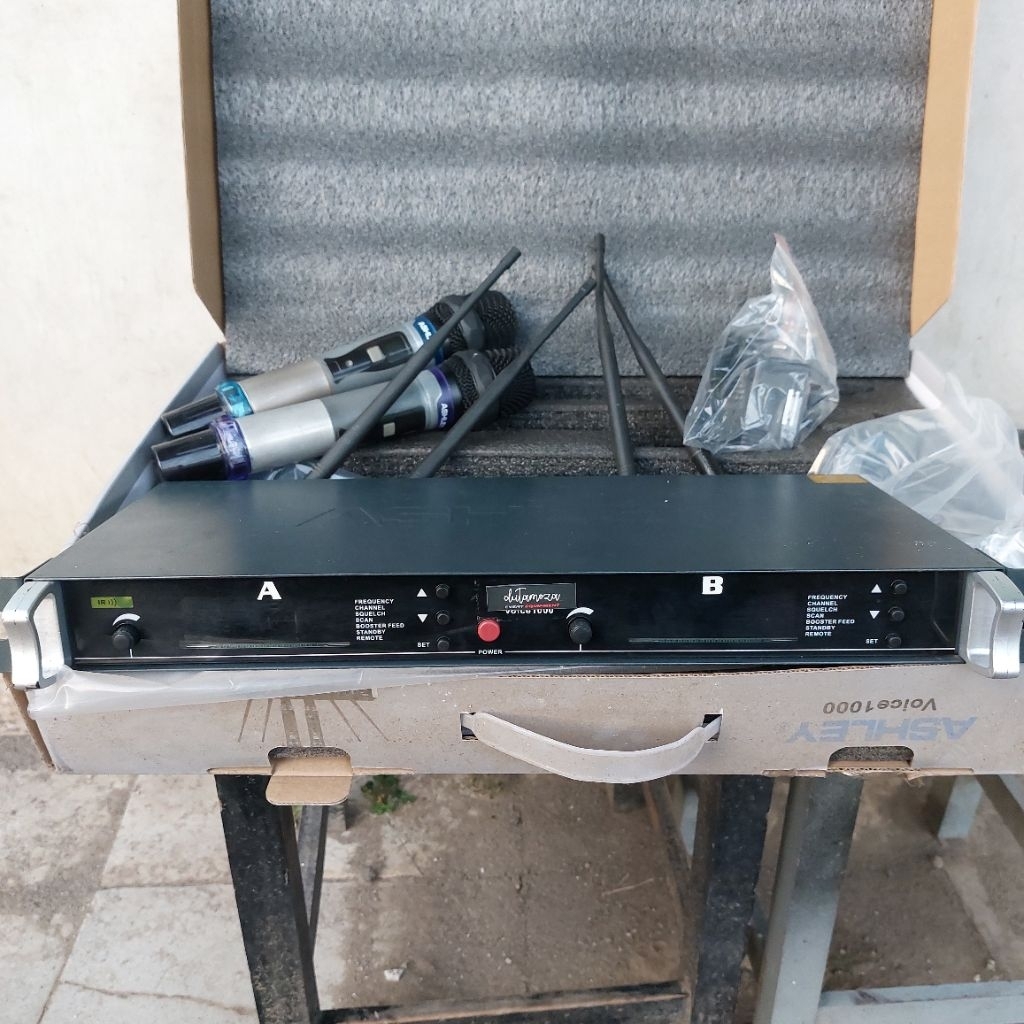 mic wireless bekas ashley voice 1000