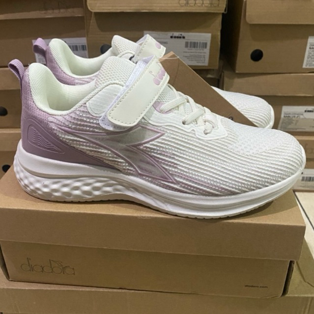 Sepatu Anak Diadora Original
