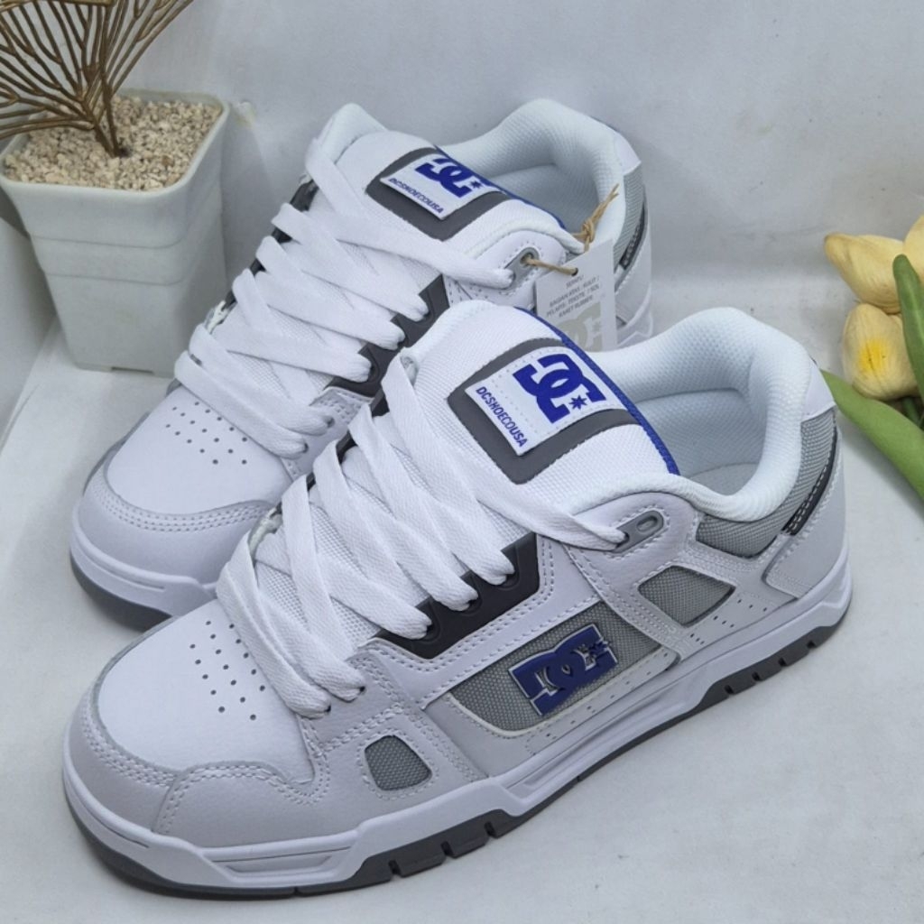 DC STAG MENS SNEAKERS ORIGINAL SEPATU KASUAL PRIA