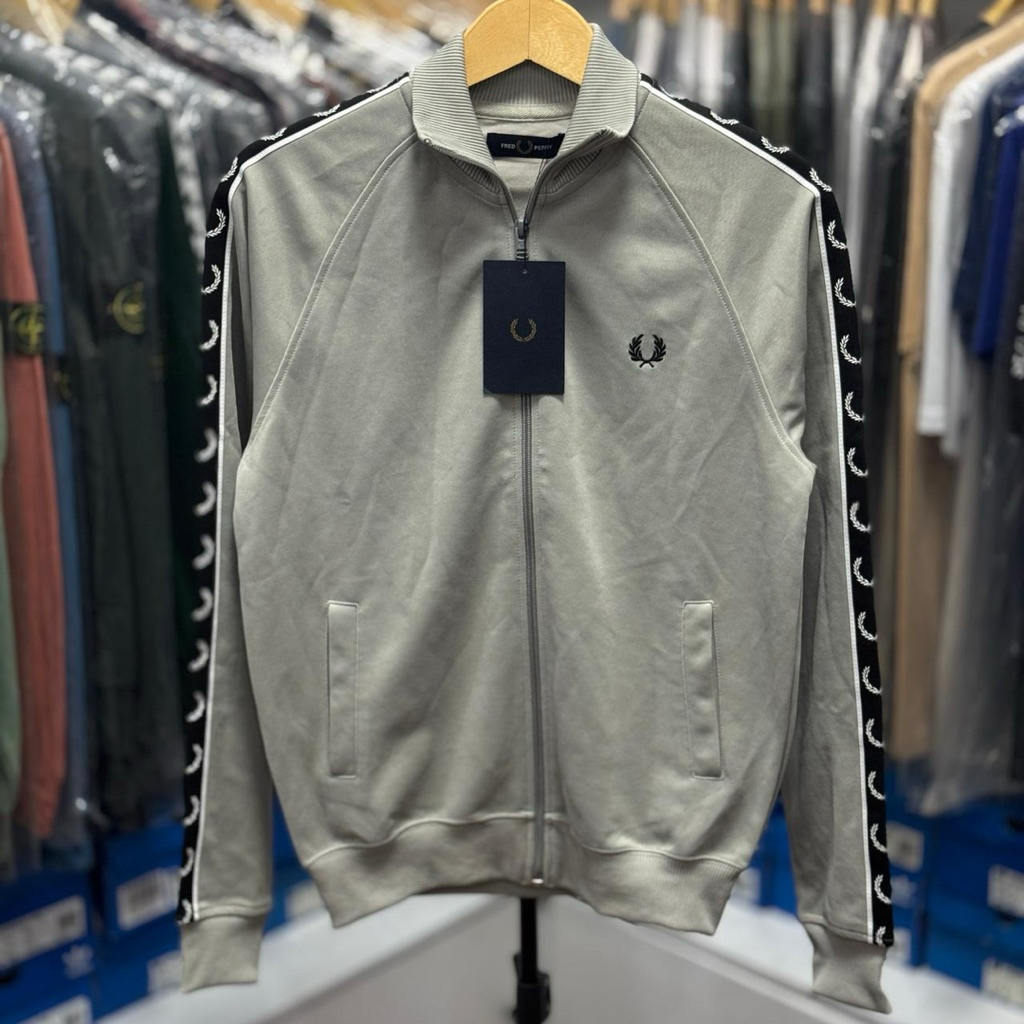 Tracktop Fred Perry Contrast Taped Concreate Silver Black BNWT Original 100% Size : XS (  X )