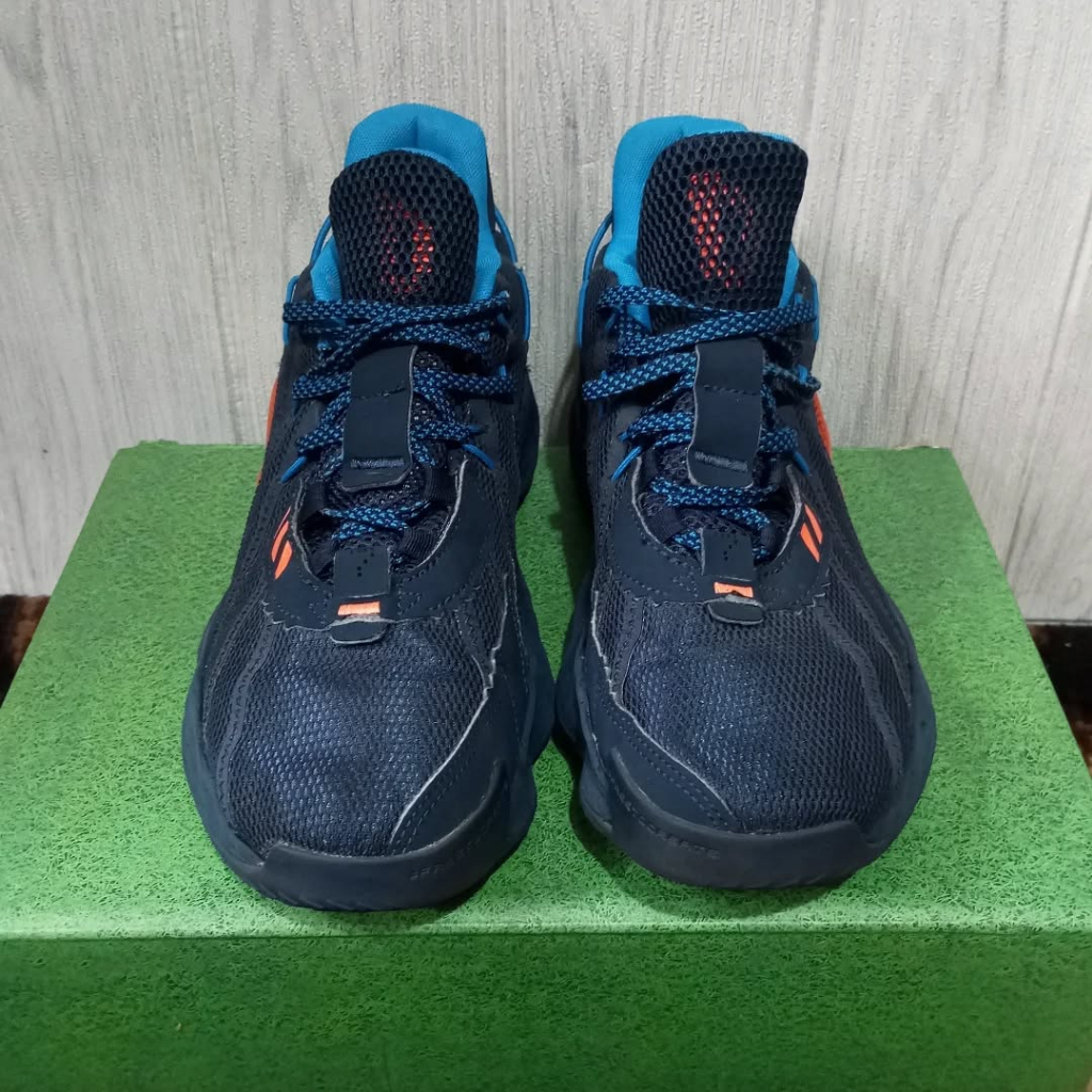 PRELOVED SEPATU BASKET DAME 7 LIGHTS OUT SIZE 40 SECOND