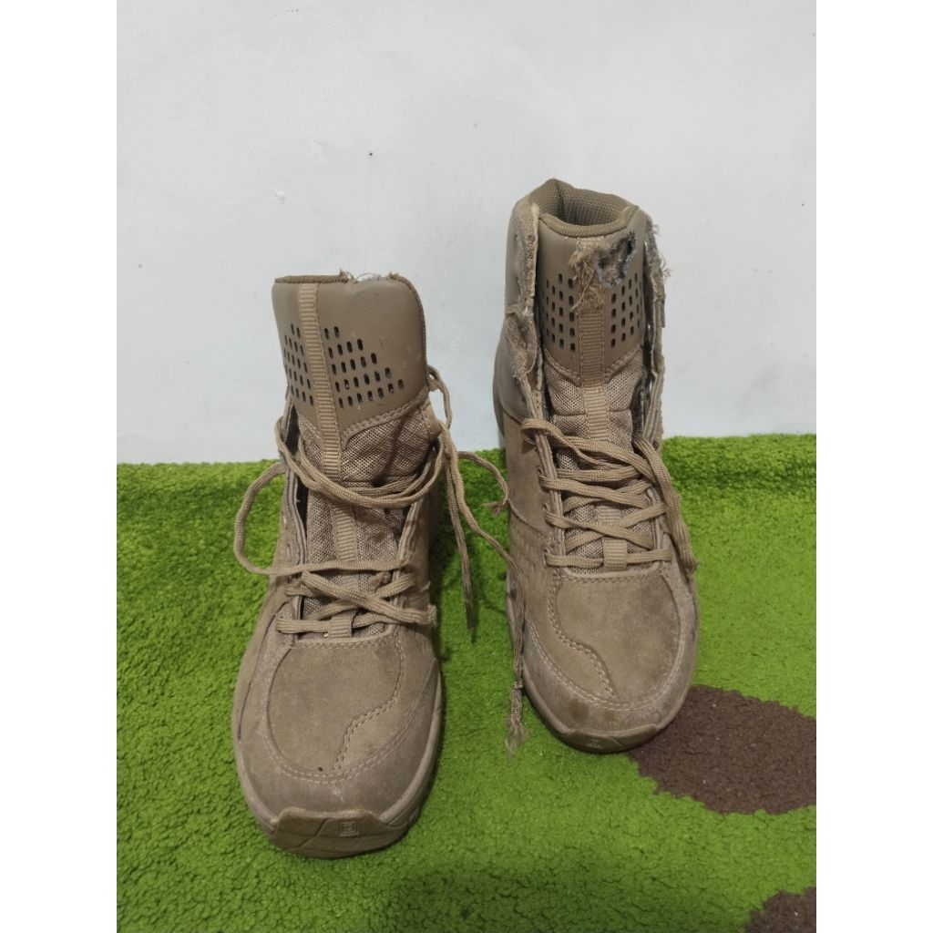 sepatu Halcyon tactical boot 41 baru REJECT