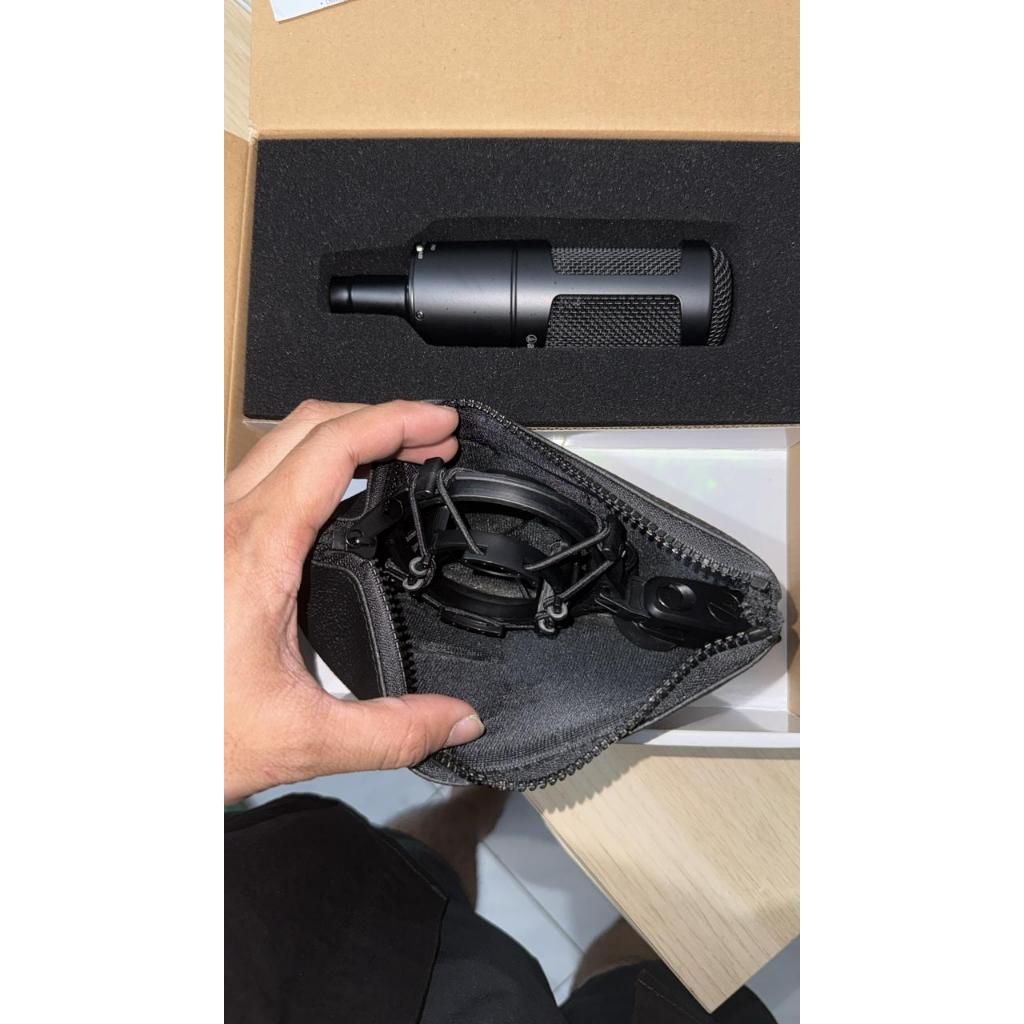 Audio Technica AT2050 Condenser Mic