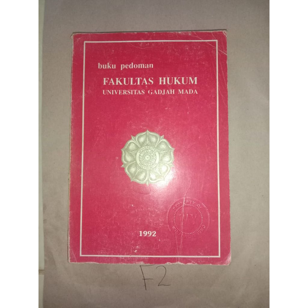 BUKU FAKULTAS HUKUM UNIVERSITAS GADJAH MADA