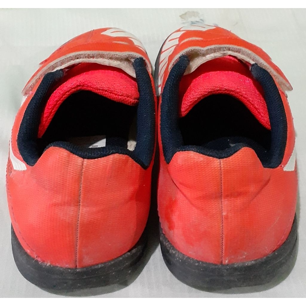 Preloved sepatu anak sepatu futsal