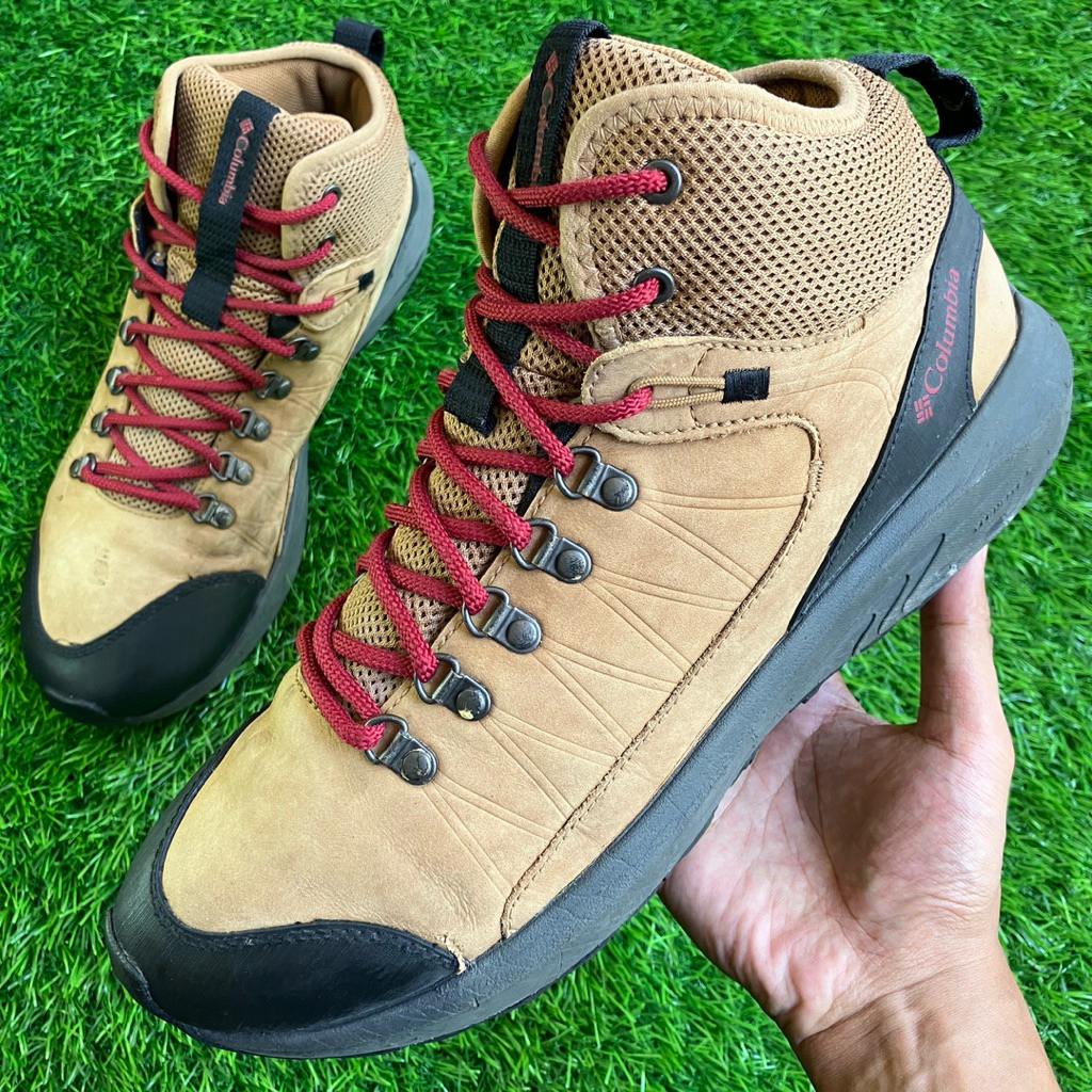 Columbia Mid Leather Waterproof Outdoors shoes size 43