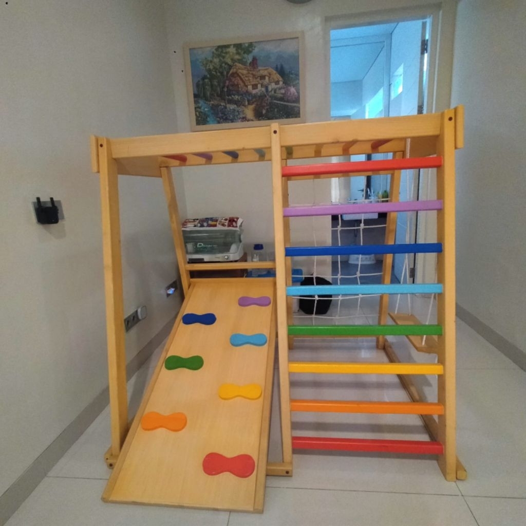 Brakiasi mainan anak 1.5x2 m preloved diutamakan Surabaya