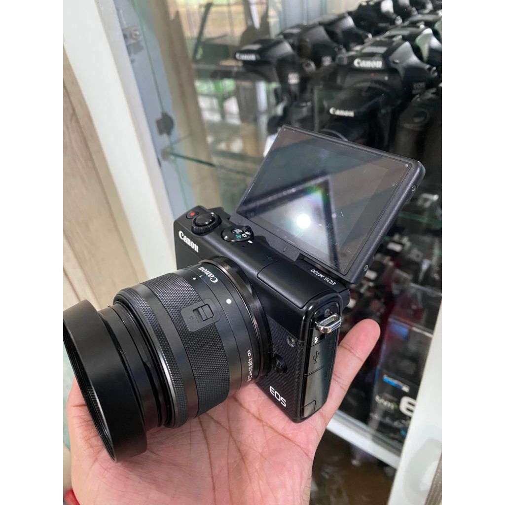 Canon M100 hitam bekas