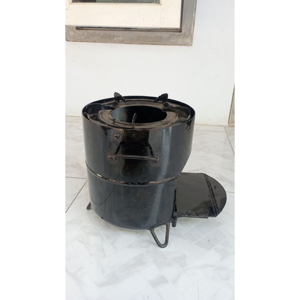 kompor tungku kayu bakar. tungku kayu + panggangan portebel, tumang kayu bahan besi